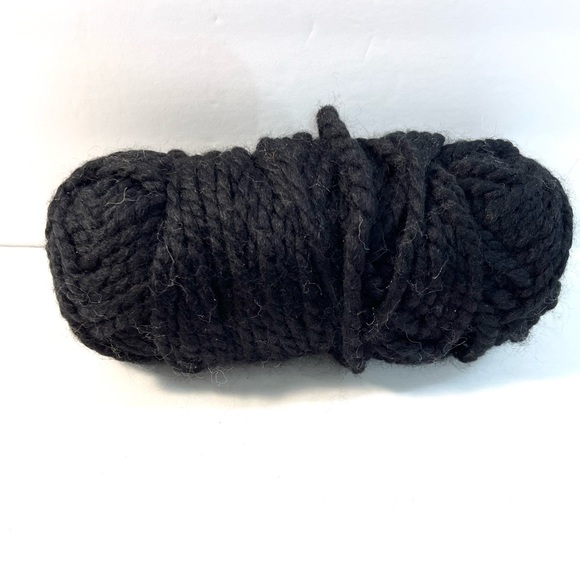 Mixed Chunky Yarn Bundle | 7 Skeins in Fall Color Palette - Picture 2 of 7